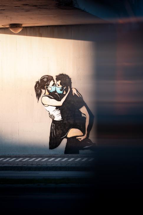 daniel-tafjord-60QEnTvCNDo-unsplash