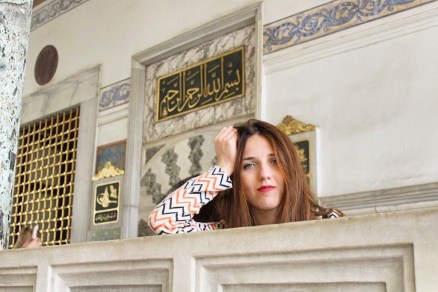 0A9177F9-6D4B-41F1-BCE3-23EFE853A2E3